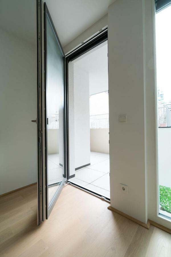 Apartment | Spacious Serviced In Directly At The U4