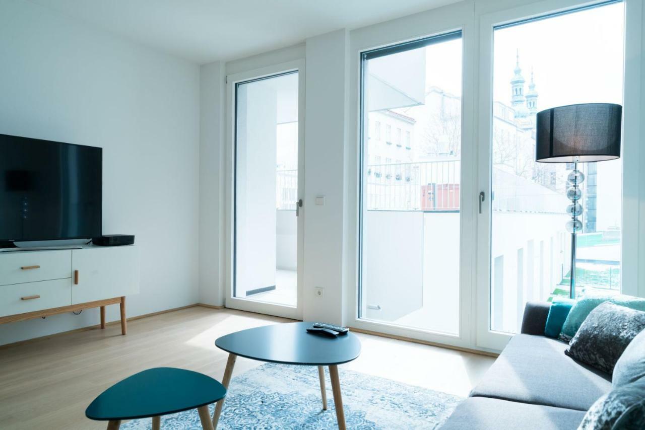 | Spacious Serviced In Directly At The U4 Apartment Wien