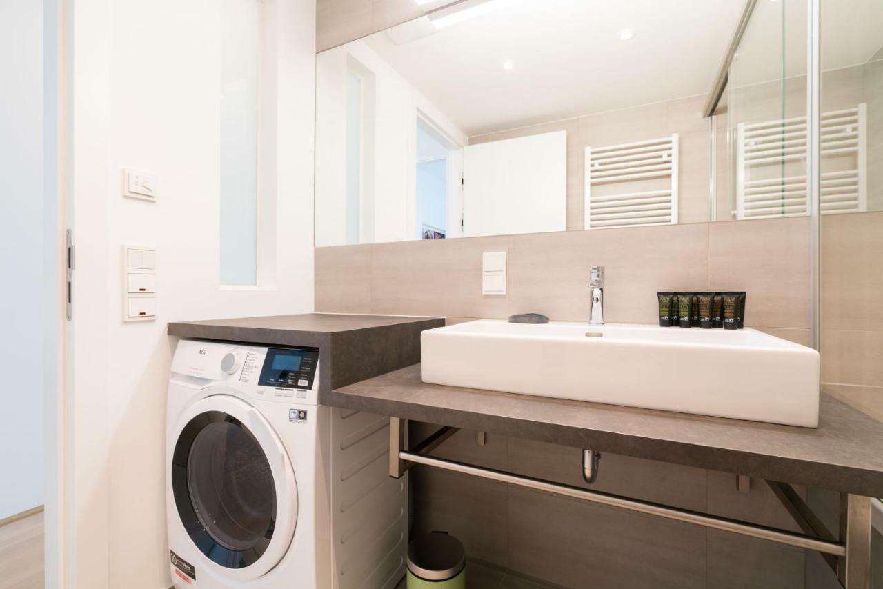| Spacious Serviced In Directly At The U4 * Wien