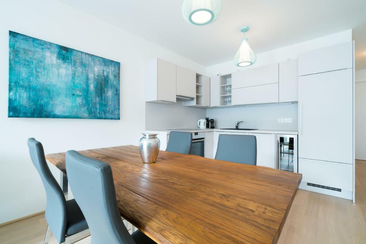 | Spacious Serviced In Directly At The U4 Wien